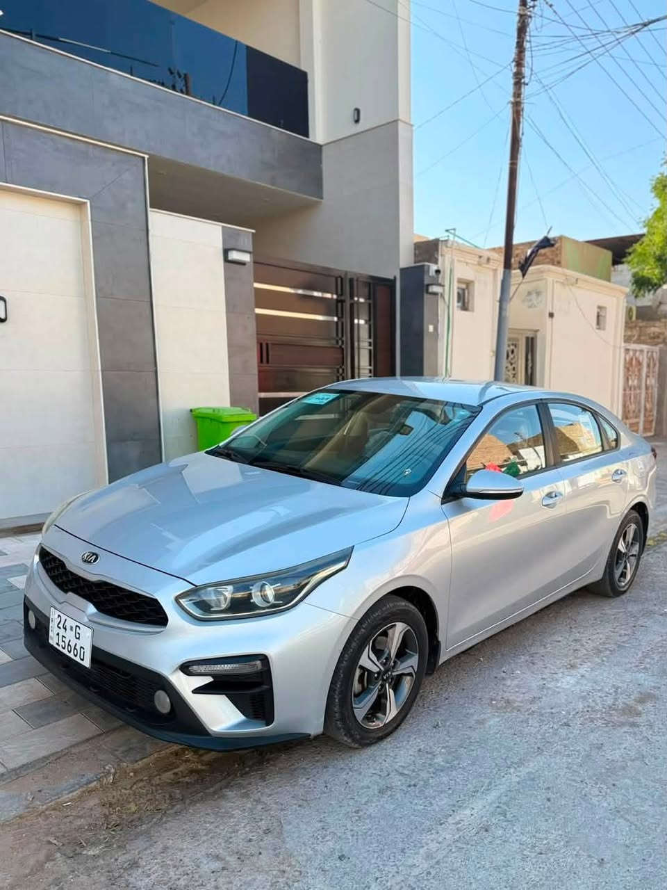 سيراتو 2019 وارد خليجي
بيها جاملغ خلفي فقط بدون داخل بدون معجون 

سبير ما نازل 
ماشيه 110km فقط 
نص فول تبريد خلفي 
مكينه كير حداديه ع الشرط جدد

سنويه لل31 بسمي 
مداور وكاله ثاني يوم

سياره جديده كلش ما متعوبه نهائيا 

بيه سونار راسلني واتساب يوصلك 

مكاني نجف حي السلام 

السعر 133 وبيه مجال 

***********
واتساب / خط 

ما متواجد فيس
