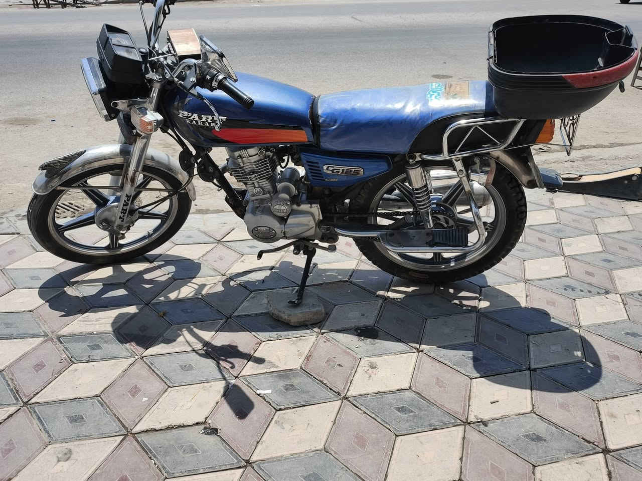 ناصريه مركز تواصل على رقم ***********
السعر 750 
مديل 22
صوليه
مفتوحه بستم وبوشه الصلايه موجوده عندي
مو شراي لا تعبني
والعرف احط حجاره بحلكك اذا تعلق سلبي
والله يوفق الجميع

