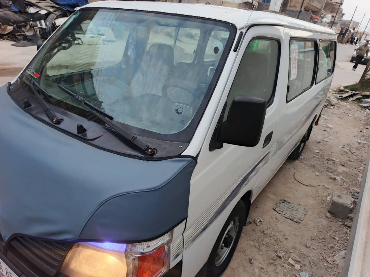 سلام عليكم ورحمة الله وبركاته.... 
نيسان يورفان موديل 2009 رقم دولي تحويل هزه جديده وصل خط وبحث جديد تحويل مباشر مكينه وكير جدد السياره كاز جاهزه للشارع سلف داينمو باتري صدر باور مشط كلشي جديد بلسياره سعرها 105 وبيها مجال للشراي مكاني بغداد ابو غريب 
للاستفسار الاتصال على الرقم 
***********
***********
