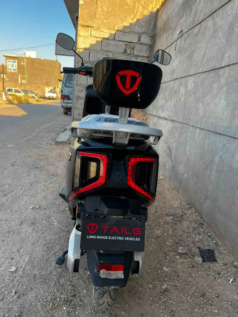 السلام عليكم دراجة (TALIG) تالك فول مواصفات كاملة مابيها اي نقص استعمال 20 يوم فقط
1شحن 2000 واط تمشيك 40 كيلو واكثر
2بصمة تشغيل عن بعد +كارد
3لد فوق اللايت 
عنوان بغداد الدورة هور رجب
***********
