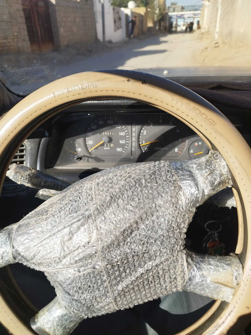 السلام عليكم
سياره كرسته نفخ للبيع
سياره بأسمي رقم انكليزي 
لون سلفري حداديه جديده اكفل كص ونقل جثه سنويه 26 وأي استفسار على الرقم 
*********** بي واتساب مكاني 
ناصريه شطره
