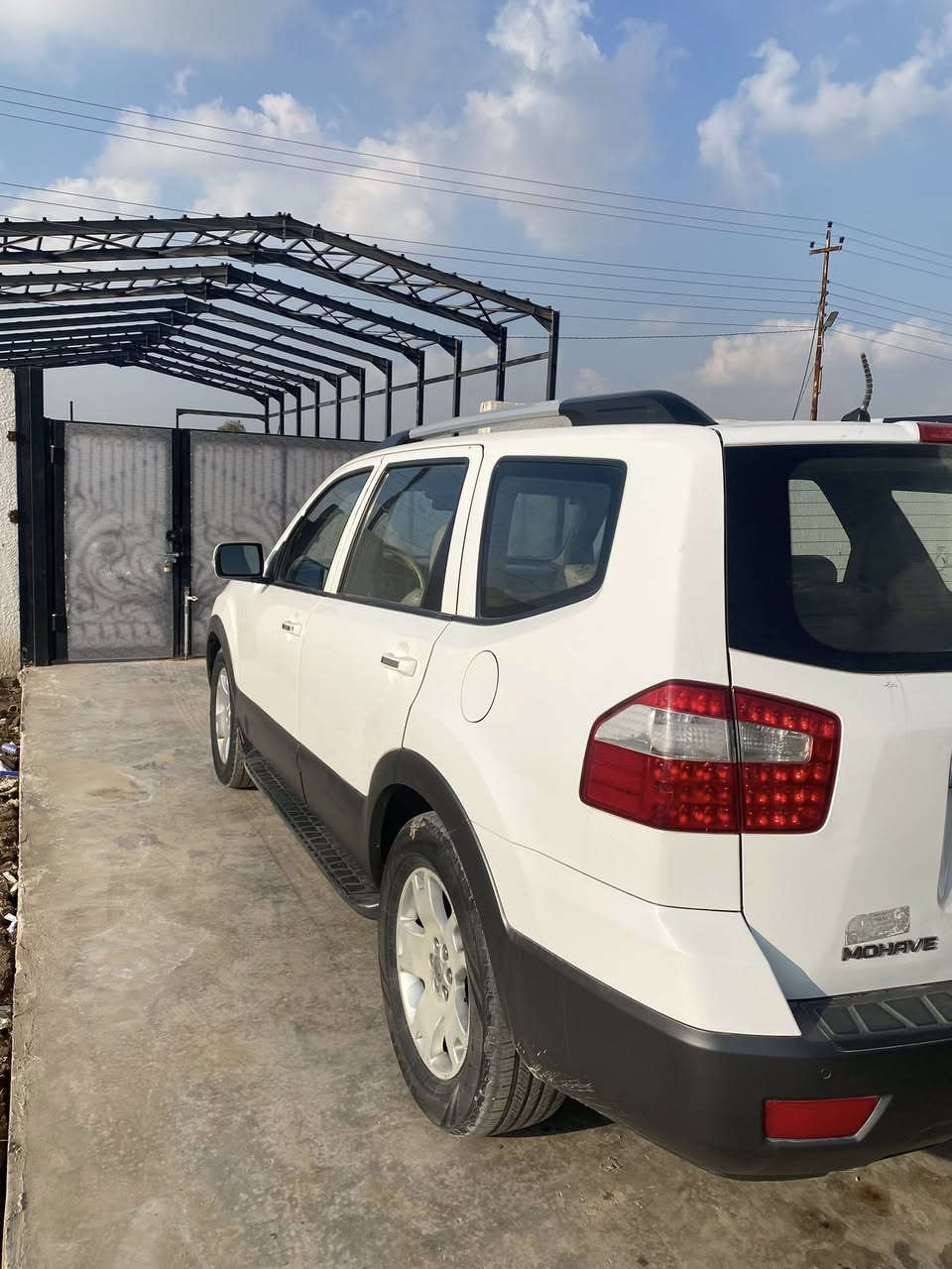 سلام عليكم مهافي 2012 خليجي سيارة حلوه خير من الله رقم بغداد الجديد سيارة باسمي السعر 125 وبيها مجال تحويل ثاني يوم  ***********
