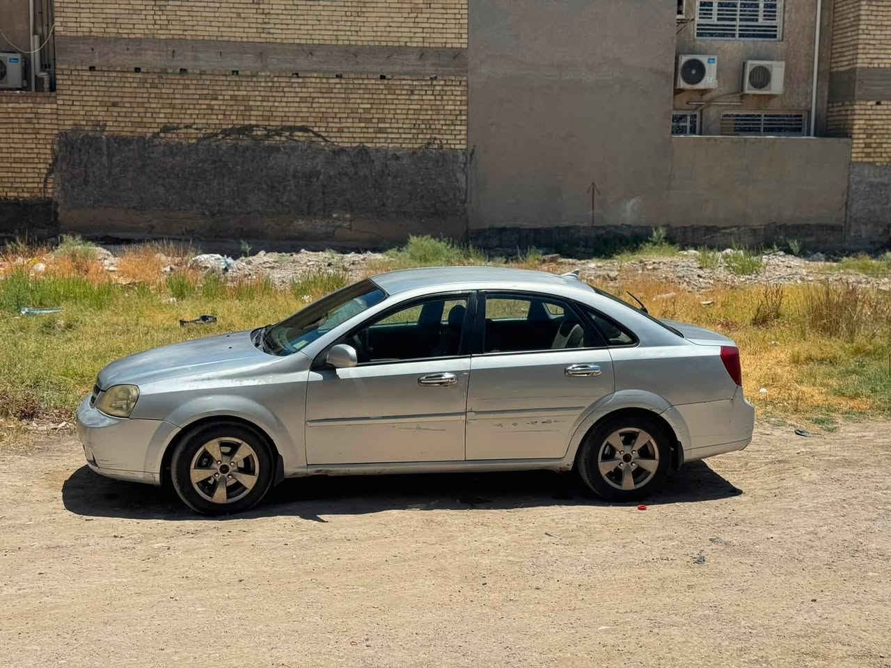 اوبترا 2008
كير أوتوماتيك 
رقم بغداد بأسمي 
الكير والمحرك مكفولات التبريد ثلج 
صدر نظيف 
دوشمة جديدة والكهربائيات والجام كله شغال 
بيها صبغ الجاملغ الامامي الايسر بدون ضربه 
بيها ملاحظات بسيطه 
السعر 65 وبيها مجال 
مكاني بغداد 
***********
