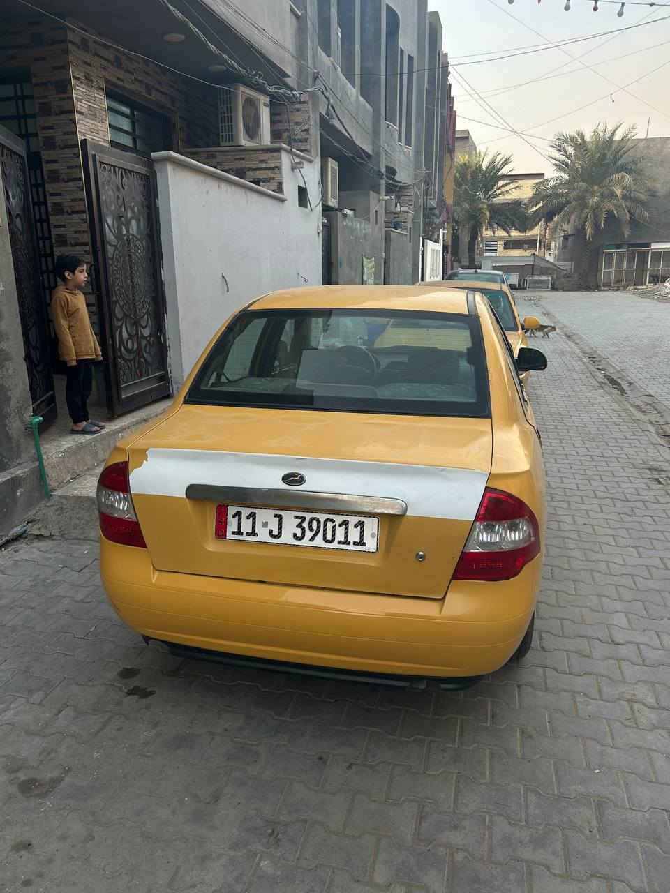 السلام عليكم سياره طيبه 2015 كير ومكينه خير من الله نكره سلف  مكفولات بيها جاملغ مبدل ايمن السياره احلى من الصور بل الواقع السعر ٣٥ وبيها مجال قليل حك الجيه عنوانها بغداد الشعله قطاع ١٥ ***********
