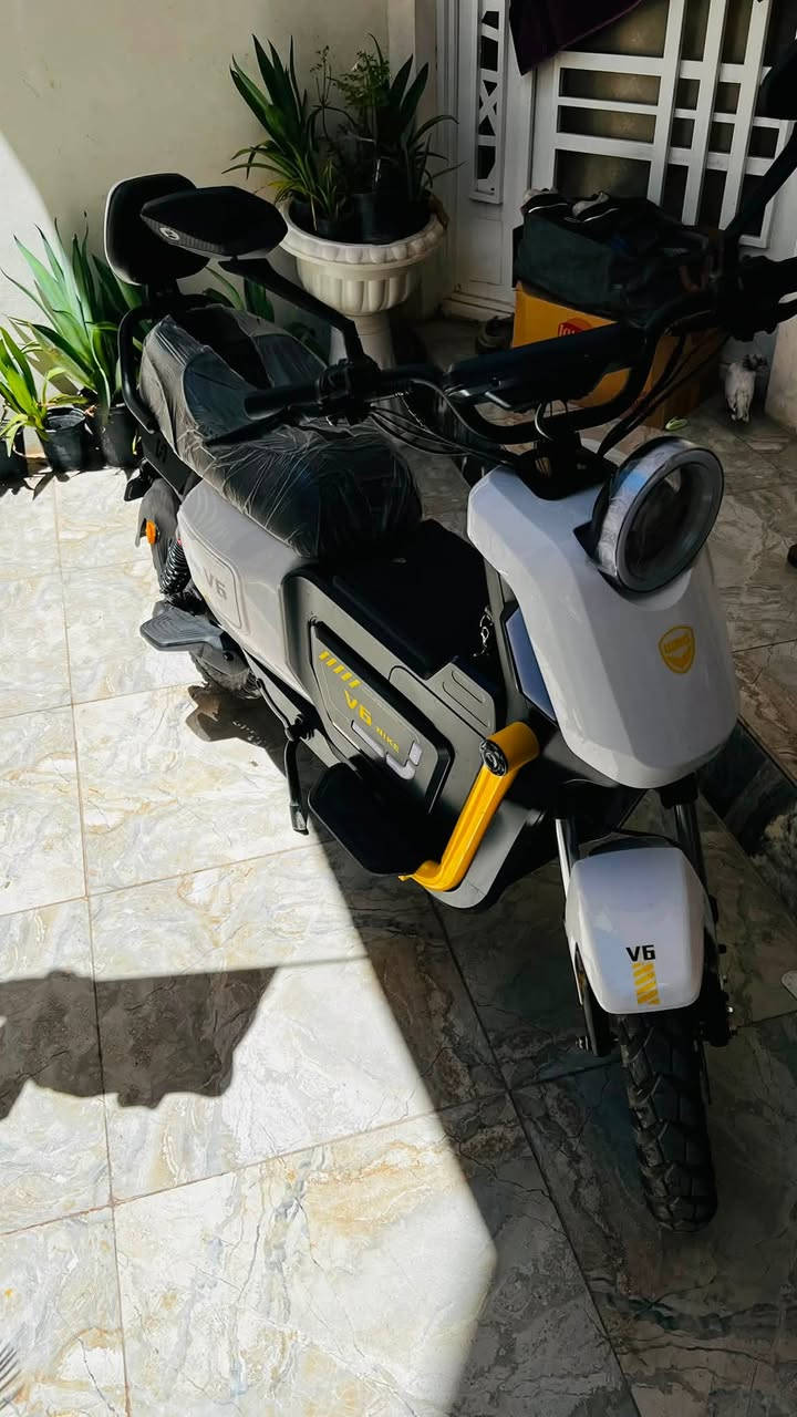 للبيع V6 رياضي جبلي اكبر واضخم واقوى من R9وR11
مواصفات/ 

6 بطاريات الوحده 25 امبير 

ملف 1500 

دبلين

تاير كبير 

بصمة

سرعة / 65 ك حقيقي

نظام 3 سرعات 

الشحنه الواحده 50 كيلو حقيقي 

شلعة ونعومة جداً راقيه 

السعر 600

 

مكاني الكاظمية منطقة الطي 

***********
