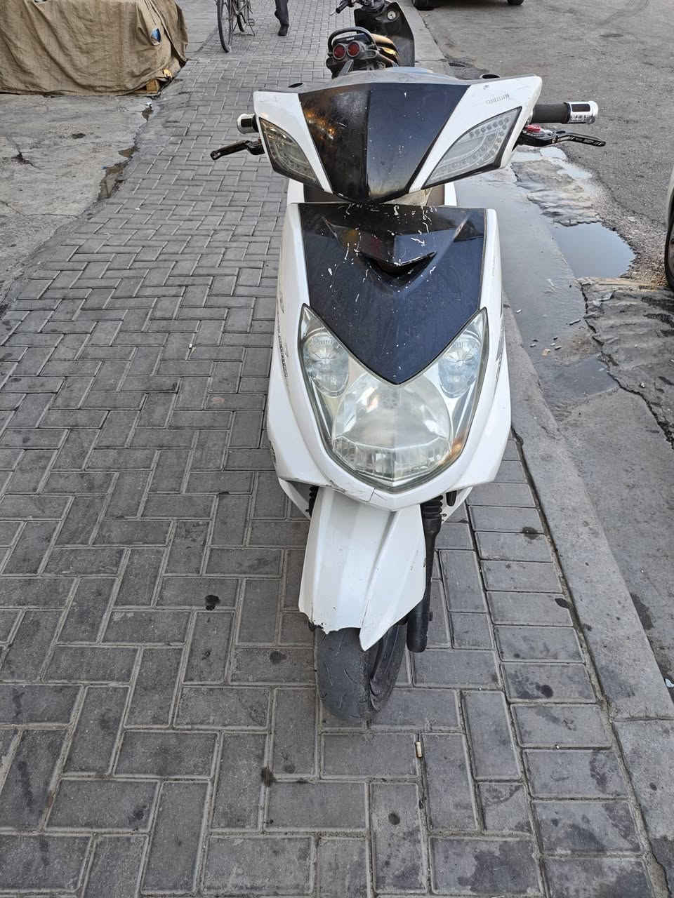 دراجة سكنس فحل كوري للبيع فقط...
لاتنقيص لاتبخير شلعة ومعدل 
بيها نواقص خفيفة 
وعليها تزويدات رياضية مثل سبايدر يدات بريك قلاب اشاير لد دوسات 
الدراجة صارلها 5 شهور نازلة من الرمبة
سعر 850 قفل


**إذا كنت صاحب هذا الإعلان وتريد حذفه لأي سبب، رجاءا أرسل رسالة إلى الدعم الفني**
