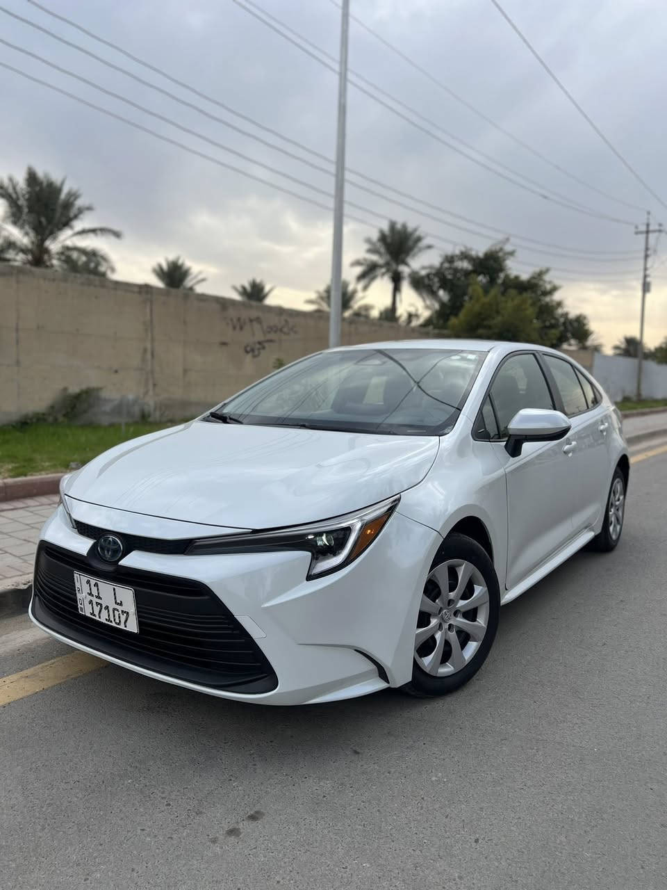 تويوتا كولا هايبرد 2024 LE
وارد امريكي مواصفات LE
-العداد 22.700 ميل
-رادار امامي
-تحكم ستيرن
-هاند بريك بصمه
-مثبت سرعه
وباقي المواصفات المعروفة
✅حادثها تبديل بنيد وجاملغات وصور الحادث موضحه بالمنشور
رقم الشاصي : JTDBCMFE7R3048438
رقم بغداد الجديد بأسمي
مكان السيارة بغداد _ العامرية
السعر المطلوب : 157 وبيها مجال
                تفاصيل اكثر الاتصال : ***********
