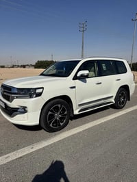 لاندكروز GXR • ٢٠١٧ • V8 ٤٦٠٠