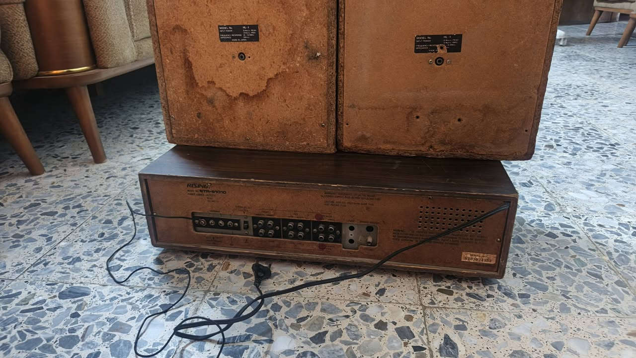 السلام عليكم عندي مسجل ريزنك للبيع قديم وشغال بس ماعرف بي قديم عدنه قيم واخذ بغداد المعامل تعال افحص واخذ ***********
