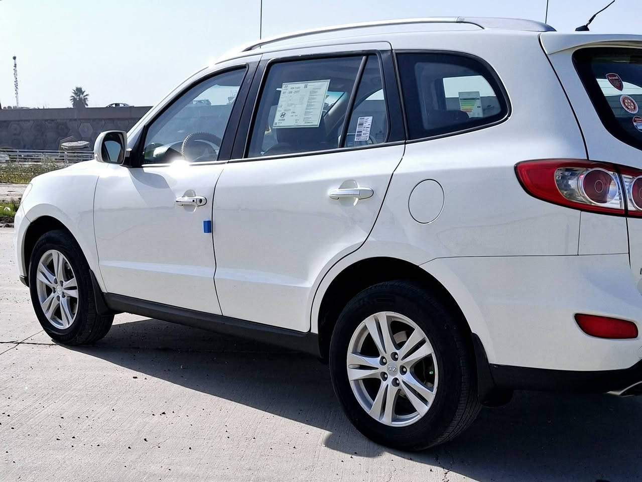 من رخصت مدير الكروب المحترم السلام عليكم سنتافي  ٢٠١١ وارد خليجي مكينه ٣٥٠٠ المرغوبه رقم بغداد انكليزي فول مواصفات بصمه تشغيل وبيبان تحكم استيرن فتحه سقف كراسي كهرباء سبعه راكب ثلاث قطع تبريد حساس خلفي ثلاجه بالفرس شاشه كامره خلفيه مرايات شفط اشاره كير مكينه مكفولات صدر أمامي وخلفي نضيف تخم تاير تبريد شغال السونر موجود بالصور السعر   ١٤٣  بيهه مجال   للاتصال   ***********  مكان بغداد علما السياره احلى من الصور
