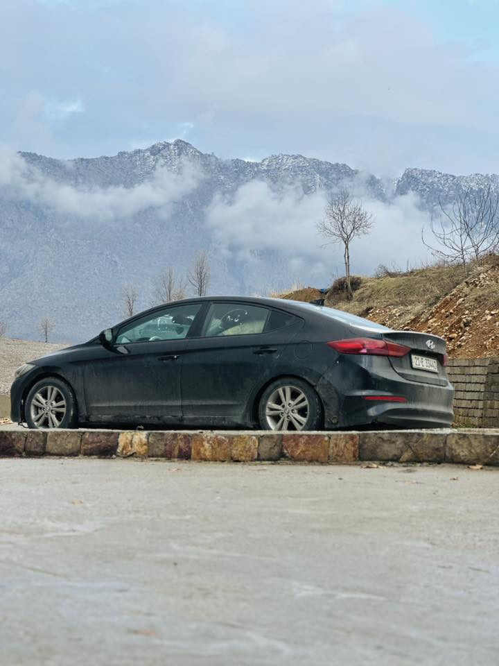 سلام عليكم  الانترة ٢٠١٧ امريكي مكينة ٢٠٠٠دوش رقم اسليمانية  بسمي مداور  بيها منضومة غاز تبريد جاهز السيارة مابيها اي شي او اي عيب بيها ٥ قطع صبغ بدون دواخل جاهزة من كلشي الشراي يتصل مكاني كربلاء ***********
