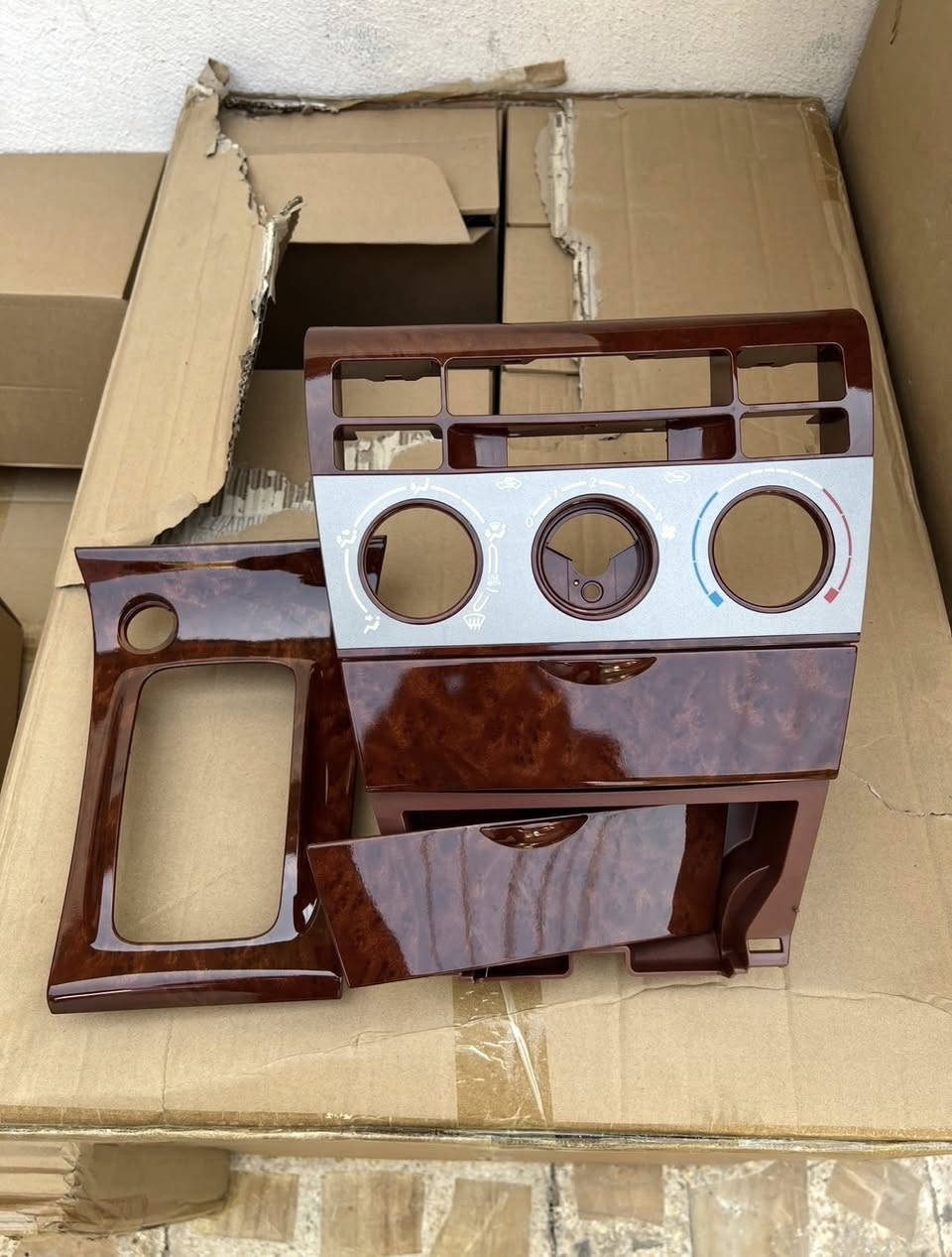 كورولا 2001_2007
لدينا توصيل
واتس ئاب ***********
