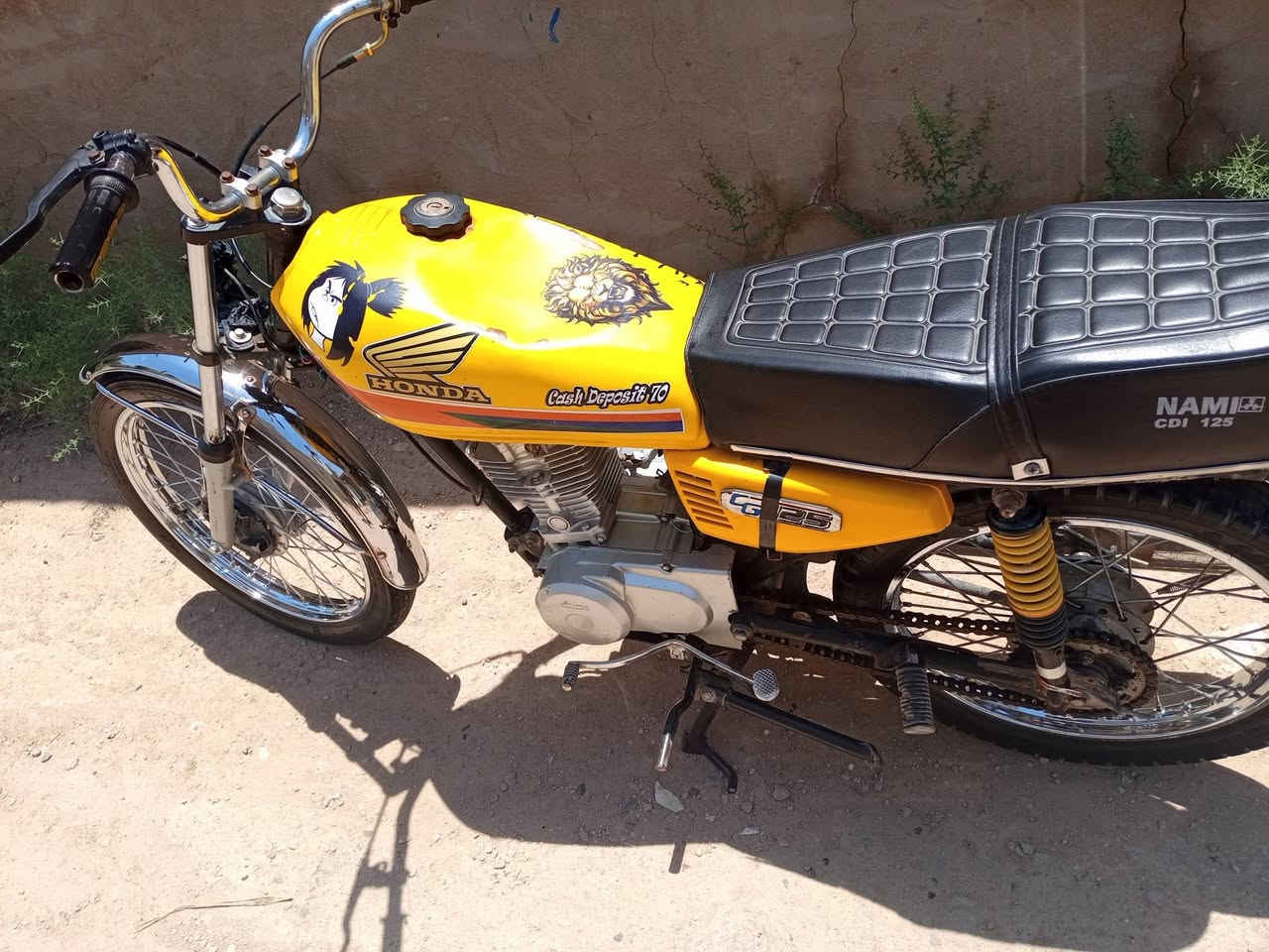 دراجه للبيع سعر 450 بيهاا مجال قليل دراجه نظيفه اوراق سكنر تعال وشوف *********** مكان نجف حيدريه
