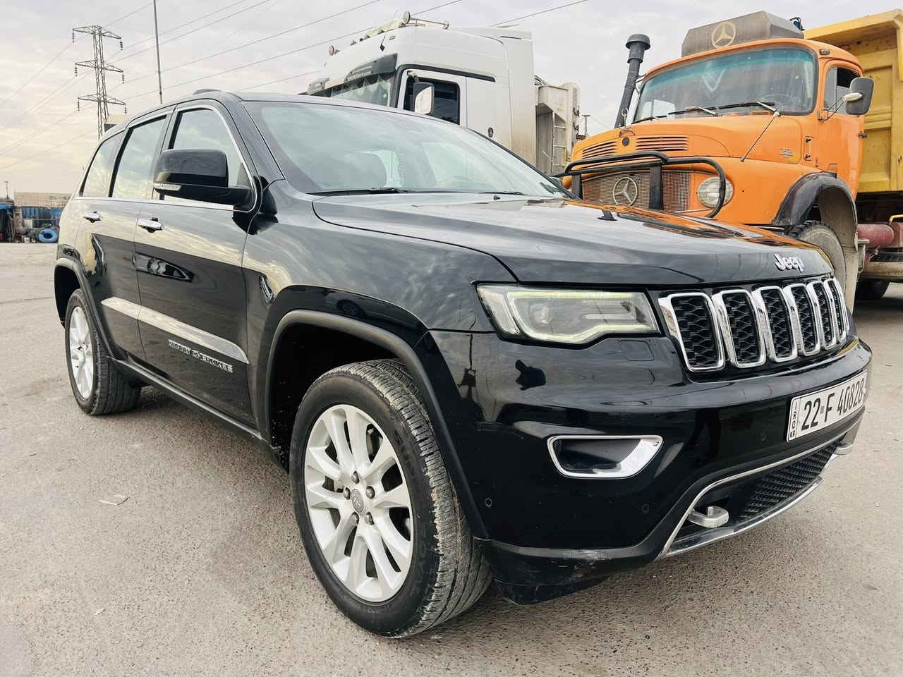 جيب لمتدد خليجي فول موصفات 
مكفوله كفاله عامه موديل 2017
محرك 3600 
ماشيه 70 mi
رقم اربيل بسمي هزه جديده 
سنويه 28 
السعر 260 وبل عافيه ع ياخذه 
مكاني بغداد
هاتف ***********
غير متواجد ع فيس
