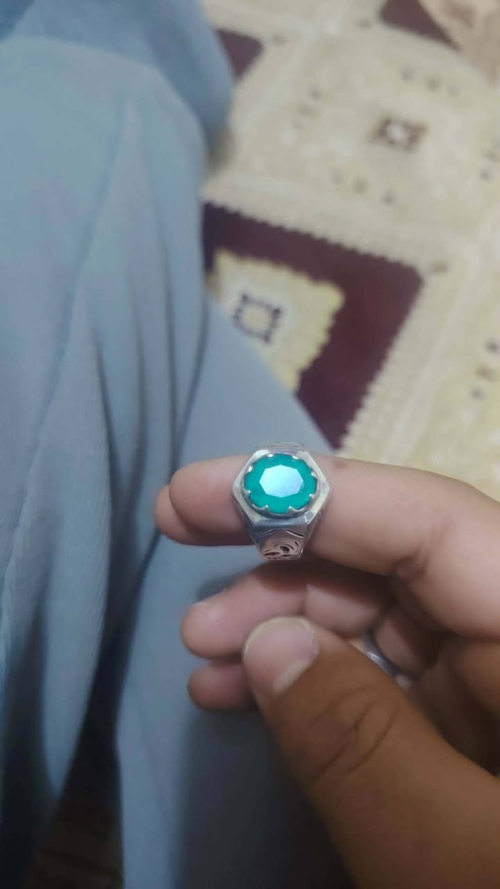 خواتم فضه صياغه ثقيله للبيع الشراي يجي وات ساب ***********
