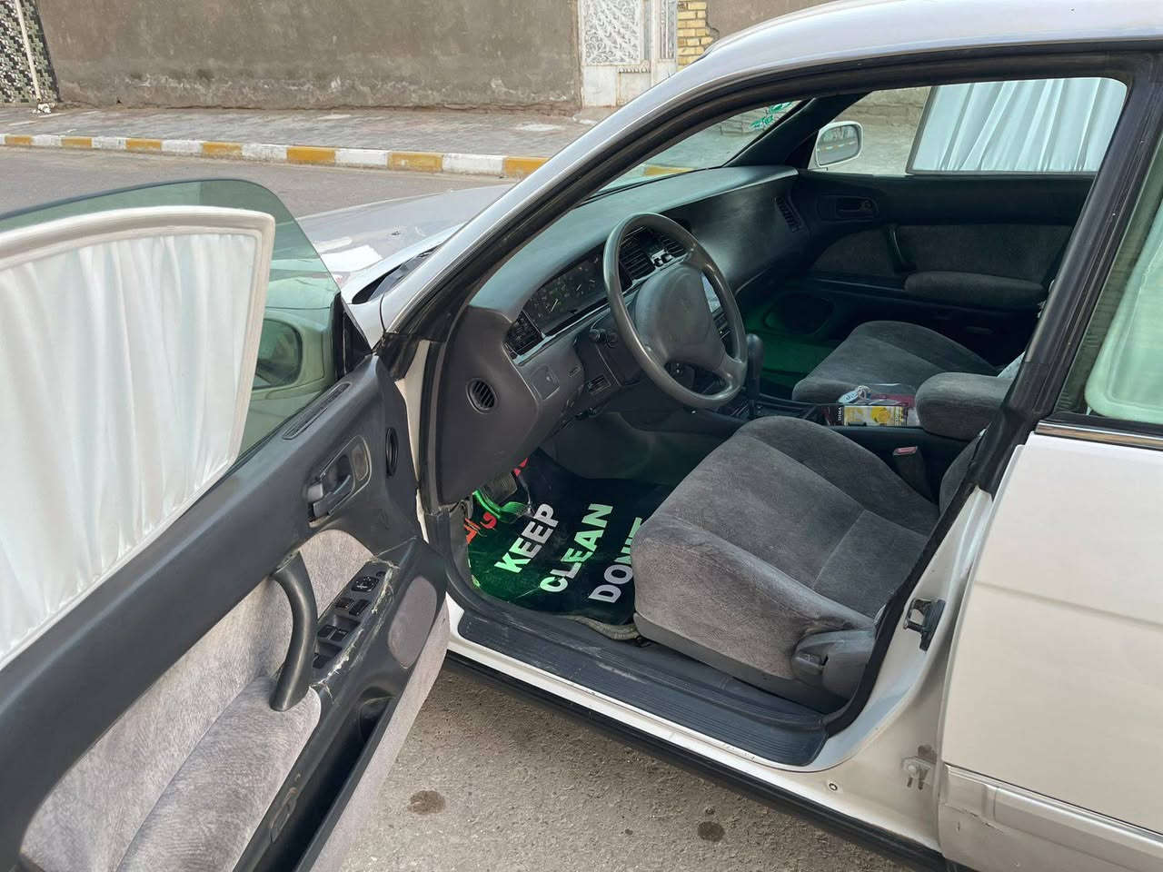 سلام عليكم شباب                                             بطه كراون مديل 1993 سنويه ال 31.                 سياره كفاله عامه مكينه 250 ونص 
تبريد ثلج حداديه جديد تخم تاير 
كفاله من كص
كفاله من ضربه 
كفاله من نقل جثه 
سياره جاهزه عله اخر حبه 
المعلومه سياره مال جناي السعر 65 وبيه مجال حك الجيه ***********
