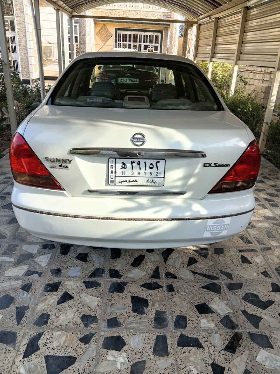 السلام عليكم نيسان سني 2008 للبيع بيها صبغ شبر الدوسه تحت باب السائق فقط والباقي مكفول السياره جديده جداً السعر 115 بيها مجال بسيط ***********
