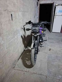 دراجه موديل 25 دراجه مقفوله كفاله عامه محرك 200 سي سي مكاني بغداد الشع...