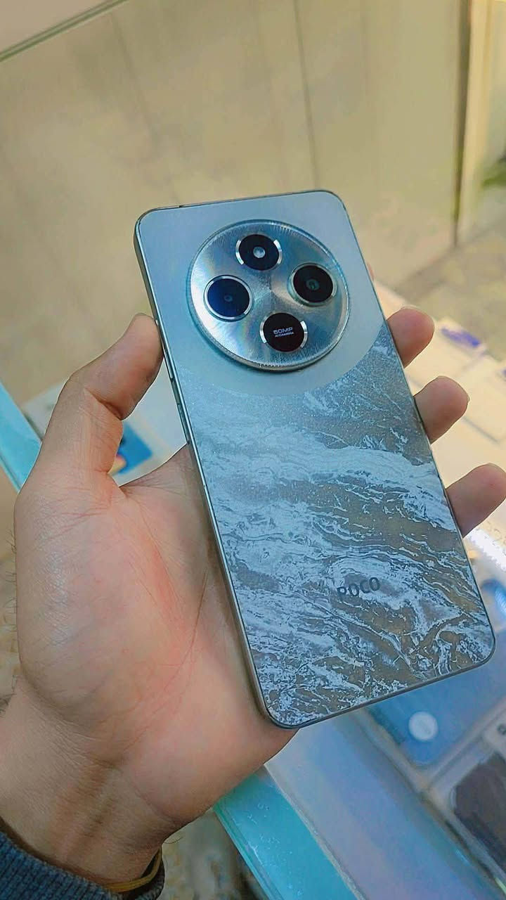 بوكو اس75 ذاكره256 يشغل ببجي60 فريم بطاريه5000 للبيع او مراوس مكاني ميسان ***********
