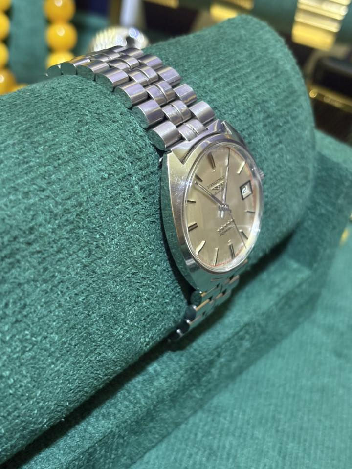 لونجين
ادميرال 
فنتج مخزن كلجديد
قطر ٣٦
اوتوماتيك


**إذا كنت صاحب هذا الإعلان وتريد حذفه لأي سبب، رجاءا أرسل رسالة إلى الدعم الفني**