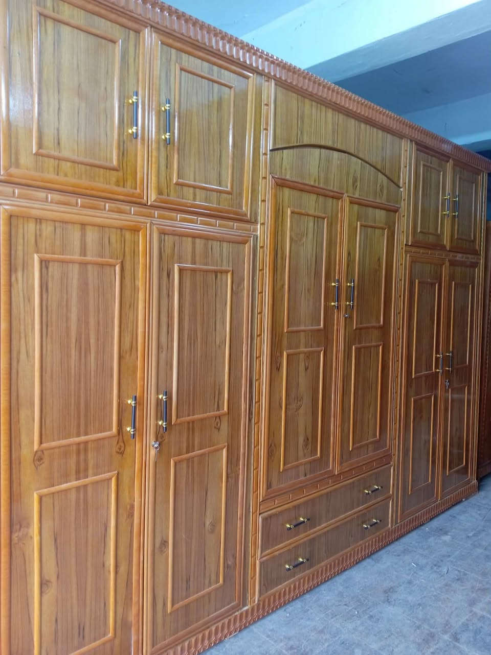 كنتور ٦باب صاج ملحق شغل ثقيل توصي موديل حديث جديد السعر ٥٢٥ قفل تواصل خاص ***********
