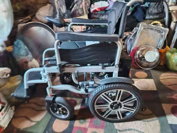 السلام عليكم عربانة معوقين جديد مامستخدم متر ماماشية السعر 800 وبيه مجال للستفسار ***********
