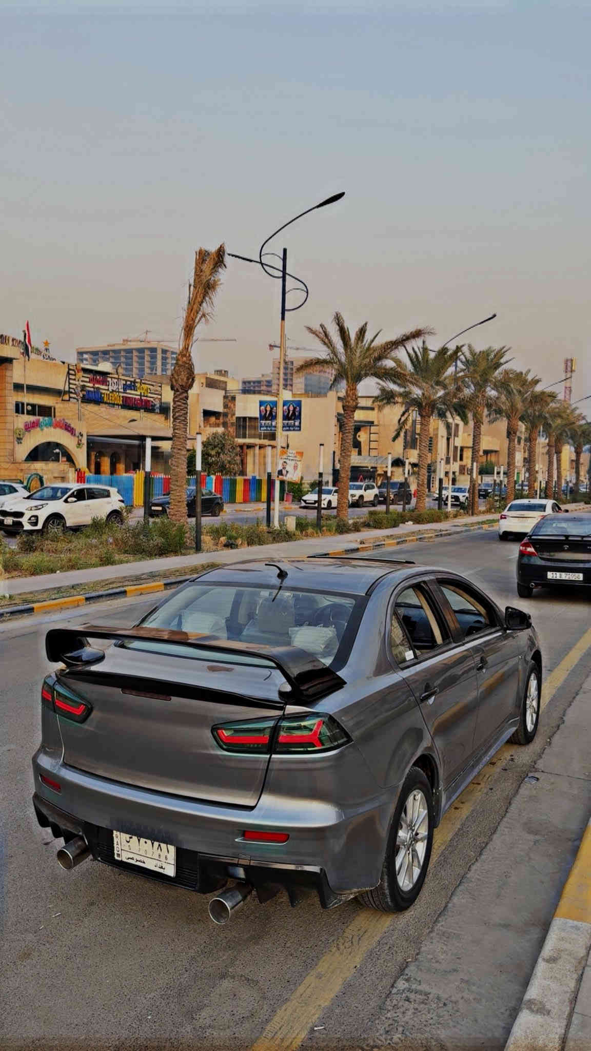 السلام عليكم 
 من اجدد اللانسرات بلگروب  جديدة كلش
2016 خليجية بيها بارد علة كد شبر بلجاملغ العكس السايق 
السيارة محدثة بلكامل
ماشية 24 الف كيلو حقيقي 👍🏼👍🏼 
دعاميات GT
بنيد مصبوغ نفس اللون GT 
دوسات GT
بگ لايت لد اصلي 👍🏼
سبايدر اسود اصلي 
بروجكترات
شاشة وكامرة دوارةHD
تخم تاير جديد
درگة خياط جلد اسود
سويچات اصلية عدد٢
گير ومكينة جديدات كلش
ملاحظة :- السيارة جديدة لحد يقارنها بل ماشيات ١٥٠ الف و ٢٠٠ الف 
اي نقص بلسيارة ماكو علة گد التحويل بس والسنوية بأسمي  
مكان السيارة بغداد اليرموك 
السعر 112 وبيها مجال للشراي  
***********
***********
