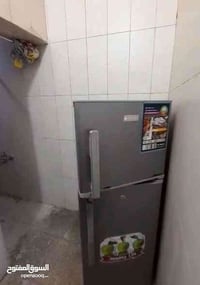 شقه استوديو مفروشه للايجار في منصور الاميرات طابق اول سعر الايجار ٤٠٠ ...