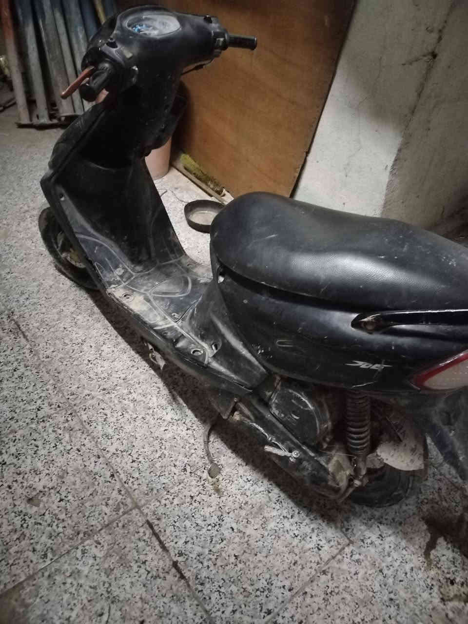 سلام عليكم درجه ماكس قجمه سرعه ١٢٠ 
كامله مكمله 
نقصها سلف واكهربيات 
شغله بسيطه بيها 
الاتصال *********** 
عنواني شهداء البياع يم سوق  رضا
