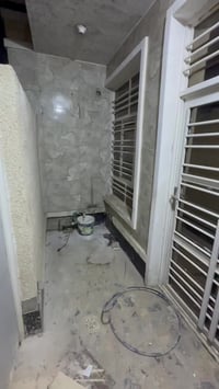 بيت للإيجار مساحة 100متر وجهة 5ونزال 20البيت بناء جديد عنوان الشعب شار...