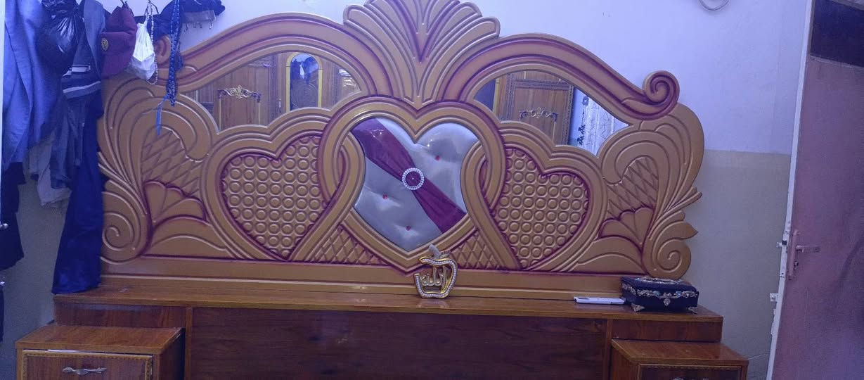كنتور بابين 200الف وبي مجال
كنتور سته ابواب 500الف وبي مجال 
جربايه 250الف 
***********راسلني واتساب
