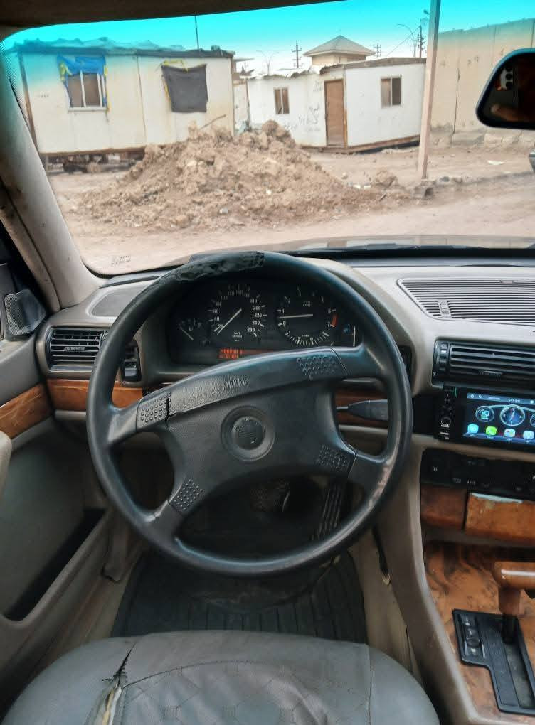 للبيع...فقط 740 v8 موديل 1994
رقم اربيل 
كير محرك توب 
جام ٤كهرباء
باتري جديد 
تبريد 
طخم تاير 
السعر ٣٠$وبيها مجال
مكلف بنشر رقم صاحب السيارة هذا👈 ***********اياد
مكان السياره ميسان العماره للاستفسار اللاتصال على الرقم
