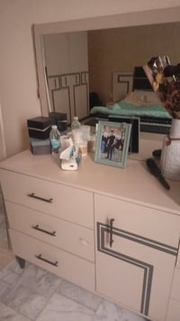 للبيع السعر 250 قفل المكان حي الجامعه رقم الهاتف 07738300960