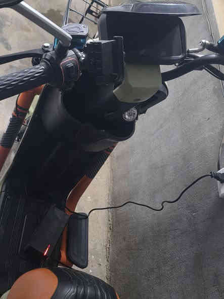 السلام عليكم. للبيع سعر525وبيه مجال متواجد

خاص
رقم ***********
