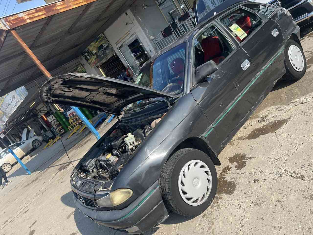 لبيع – سيارة نظيفة وجاهزة واحلى من صور🔴

السيارة خير من الله، دهن وبنزين، قطارة ملبانزين
ترايك بغداد – كير ومحرك ممتازين 👍

🚗 المواصفات:

 • محرك 1600 مرغوب
 • طخم قبل 6 اشهر معمر تواير فوك نص
 • السيارة مرتبة ومصبوغة جمالية فقط
 • وين ما تريد تفحص 🌍
 • شاشة لمس + بلوتوث
 • كاميرا خلفية للرجوع
 • قفل مركزي ريمونت عن بعد
 • كهربائيات كاملة شغالة بدون أي نقص
 • حتى ماسحات الجام الخلفي شغالة
 • هندر بريك شغال
     •        عينة وكلج جدد قبل ثلاث اشهر يعني مي
     •       كيج بانزين شغال مية بلمية
     •        كابون بانزين 

📄 السنوية:

 • لحد شهر 3 / 2027
 • السيارة باسم جيراني هو صاحبها شرعي

ℹ️ ملاحظات:

 • بيها بوند تقحيل بسيط (طبيعي لأن اللون أسود)
 • سيارة ممتازة وما ناقصها شي بس بعض الامور البسيطة

💰 السعر:
46 بيها مجال للطّيبيـن
🚨 بيع مستعجل

📞***********
تعال وتدلل، ومبارك على ياخذها
