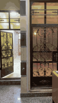 يسعد مسائكم بالخير والعافية بيت 🏡 للايجار ١٠٠م طابق ارضي يحتوي علا غرفه 😴 واستقبال ومطبخ وملحقاته للاستفسار مكتب الشمس 🌞 للعقار ***********
