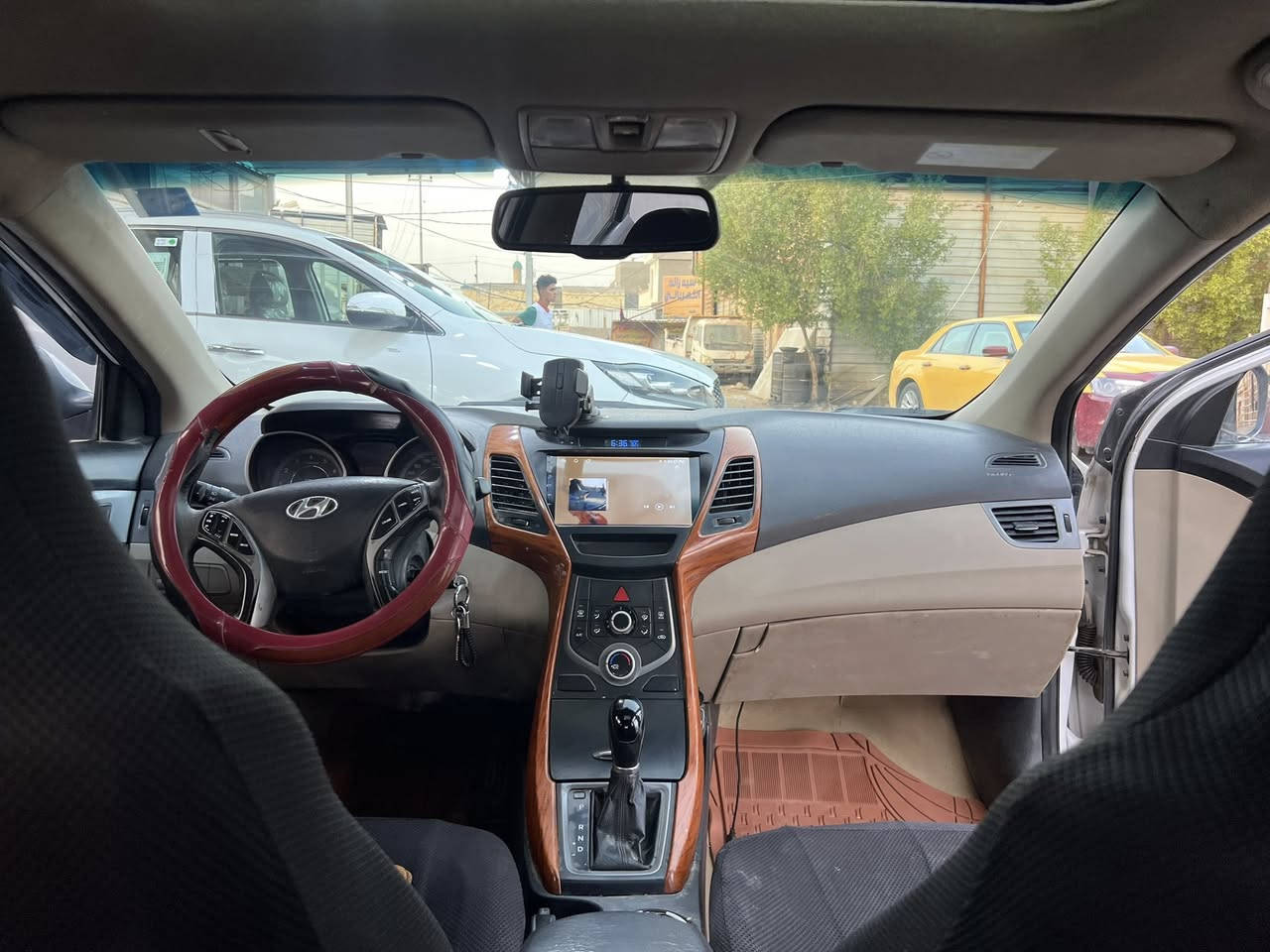 السلام عليكم النترا 2014 نضيفه فول عده البصمه
بيها نضام ايكو 

اشاير مري 

فتحه بالسقف

شفط مري

السعر 130وبيها مجال 

***********
