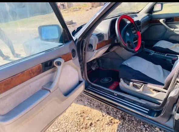 السلام عليكم 
بي ام حجم ٧٣٠
موديل٩١ رقم صلاح الدين انكليزي جديد مشروع وطني كير عادي جام كهربائيات تنته كلها جاهزه تخم تاير جديد باتري جديد صدر كله بالشرط كهربائيات كله شغاله صبغ عام للجماليه بدون اي ضرر وضع شركه
السياره جاهزه مانقصه اي شي 
شرط التحويل السعر ٤٣ وبيه مجال ويرهم مراوس حسب القناعه 
***********
***********
