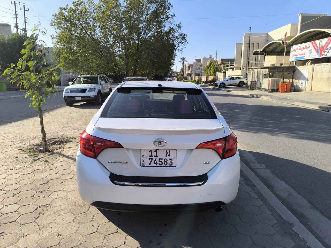 سلام عليكم شباب للبيع كورولا Se 2018 كفالة محرك وكير وحجر بيئة ورادار  سنوية باسمي تحويل ثاني يوم
حادثها بيبان ثنين جهه الراكب متبدلات ومصبوغات قطع 
السيارة جاهزة من كل نواحي من صدر ومشط ستيرين وتخم تايرات وباتري ابو ضمان ومتغلفه ارضية وكشنات وارضية صندوك بالنواب 

بيها ملاحظات بسيطة شخوط بالدعامية الامامية وحالوب جدا خفيف بالقمارة وبيها كلير من امريكا بسيط جداً حتى ماينحسب قطعة يم علامة تويوتا الي بصندوك 
السعر 145 وبيها مجال 
مكاني بغداد حي الجامعة 
***********
***********
