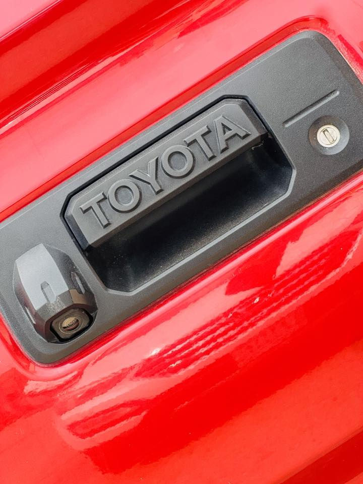 السلام عليكم 
تيوتا تاكوما 2019 SR5 SPORT   
مكينة v6 سلندر 4000cc
رادار توقف ذاتي 
 كامرة ٣٦٠  تحديد مسار قيادة ذاتية 
تدفئة مري جانبي دبل قمارة جام كامل كهرباء 
رقم بغداد بأسمي 
سنوية 2030 رقم بغداد السيارة جديدة ماشيه 
90 الف. حادثها فقط البنيد الباقي كفالة 
حدادية جديدة تبريد ثلج 
السعر 225$ مكاني كربلاء 
للأستفسار /***********
