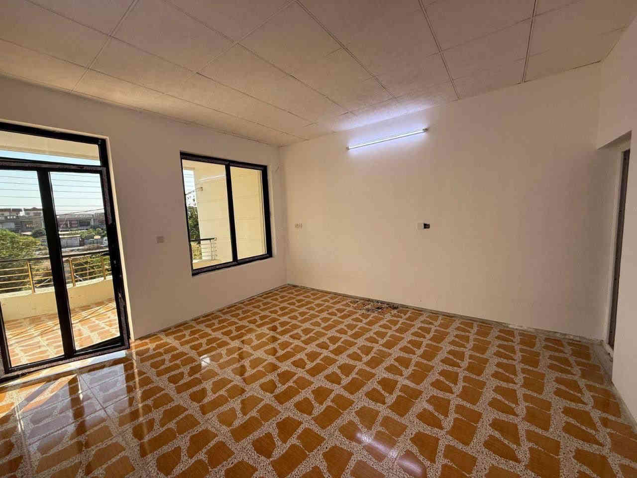 #دارللبيع حي ٥ حسارؤك 

#المساحة  ١١٠ متر  مقابل حديقه

#يتكون من ٤ غرف و هول و صاله  مطبخ و صحيات 

#طابو  يسجل مباشر 

#السعر ٩٧٠  

رقم الاتصال او واتساب
0777 436 4633
0782 127 8772
