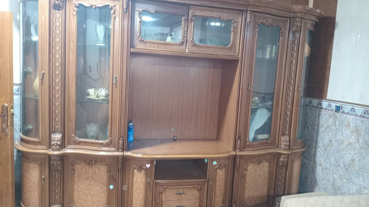 السلام عليكم بوفيه وبراد ببسي للبيع الاستفسار على هذا الرقم ***********
