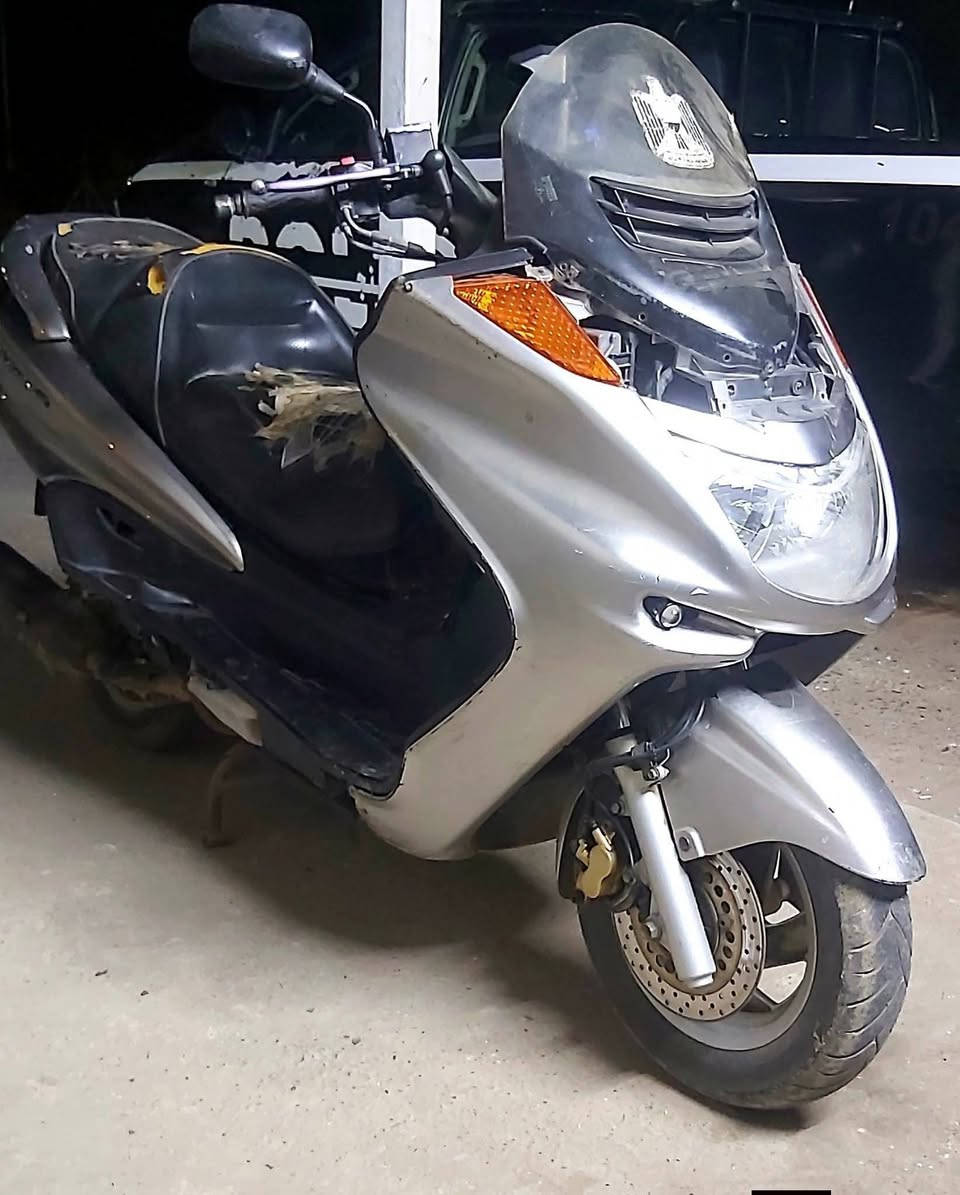 ماجسته الببع دبل  رون جاهزه من كلشي  نقصه باتري ابيعك كوم حديد سعر 350وبي ***********5 مجال بصيط
