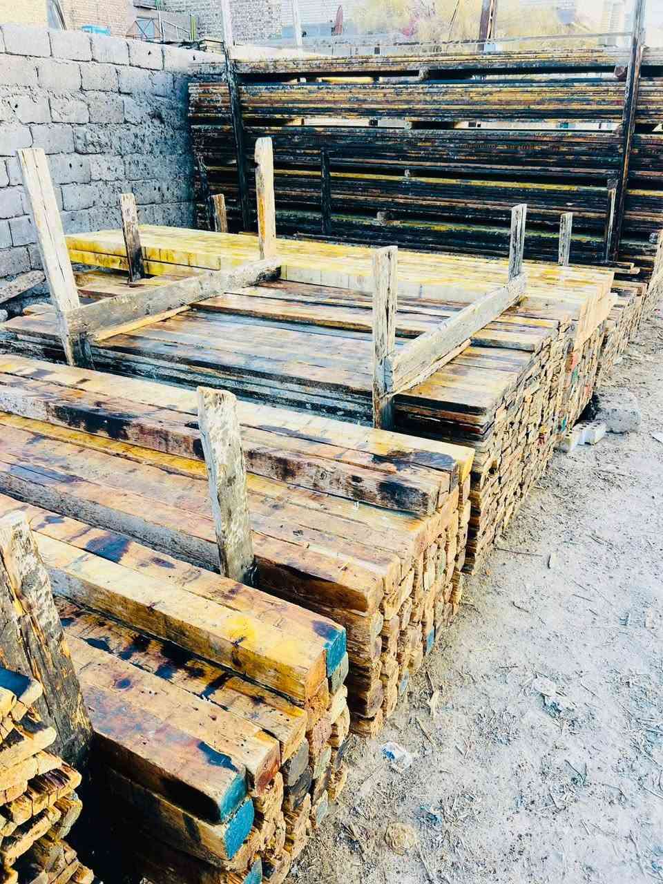 قوالب خشب للبيع الاول 14 ال ربع والثاني 14 وربع ***********. ***********
