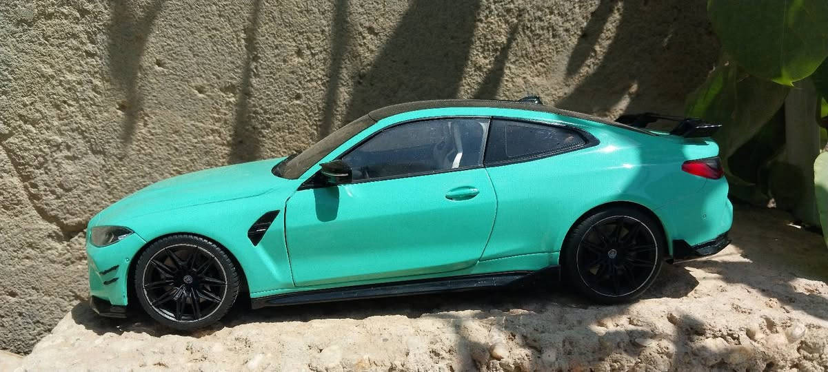 السلام عليكم 🩵🩵🩵🩵💚💙💛
BMW M4 لون مميزه حجم 1:18 
اي استفسار ع خاص ❤️ 💥 ❤️


**إذا كنت صاحب هذا الإعلان وتريد حذفه لأي سبب، رجاءا أرسل رسالة إلى الدعم الفني**