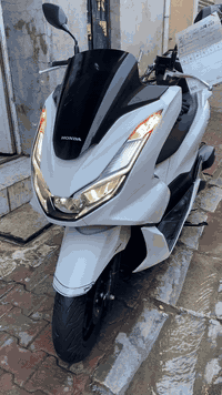 هوندا PCX الجيل الرابع • ١٢٥ سي سي • جديدة