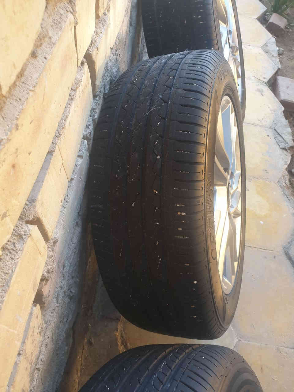 #للبيع_الحجم_16_نضيف_المكان طوريج
فقط واحد بيه شخط 
***********
