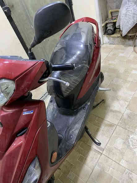 السلام عليكم من رخصة الادمنية. دراجة لكزز مال رمبة ما ماشية شي بسيط ومثل ما موضح بالصور مكان بغداد جميلة الثانية   ماشية 14 كم السعر مليون ونص وبيها مجال بسيط 
***********
