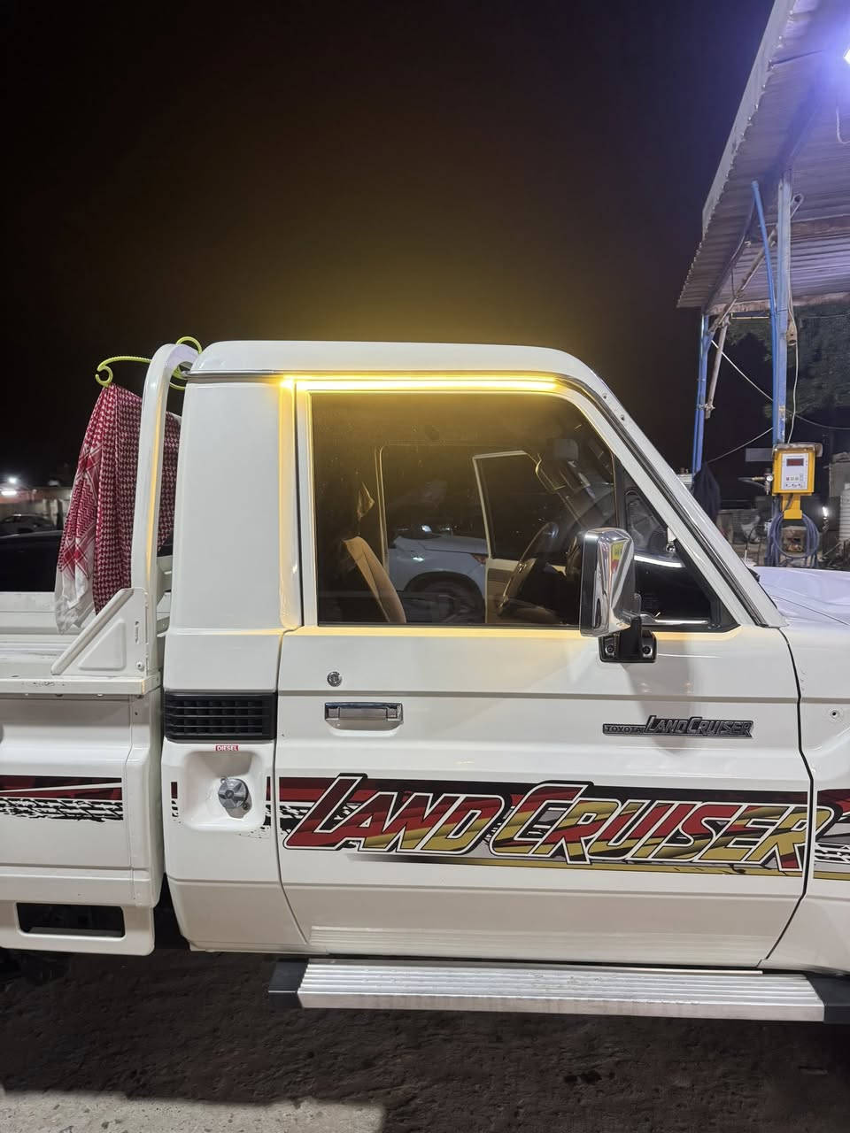 س ع. للبيع حوثيه موديل 2017 رقم اربيل مكفوله كفاله عامه محرك كاز ماشيه 90 الف . عنوان بصره زبير 
***********
سعر280$ وببها مجال
