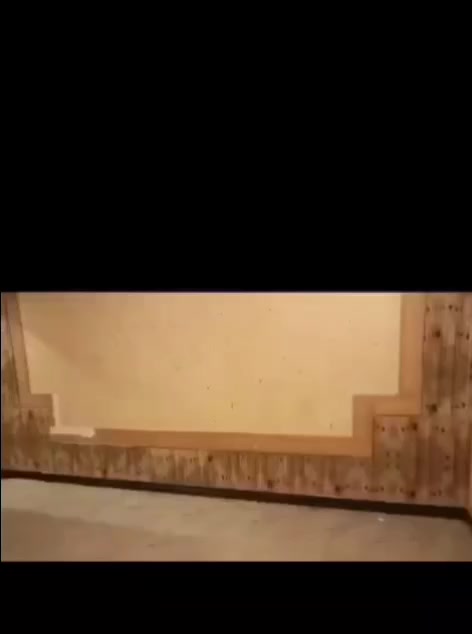 بيت للايجار
 يحتوي على غرف نوم سويت ومطبخ وهول وساحه ورة البيت وصحيات مشتركه
العنوان . البصرة . الكرمة . الطليعة
سعر الايجار /  200 الف
للتواصل خاص او واتساب فقط
***********
